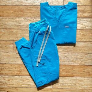 FIGS XS/XXS TEAL SCRUBS SET